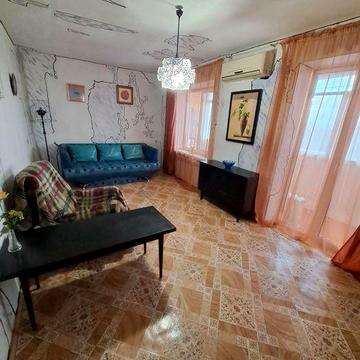 Сдам большую 2-х комнатную квартиру