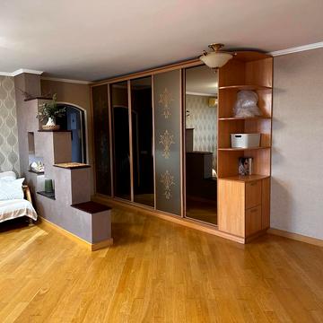 Оноре де Бальзака вул., 6