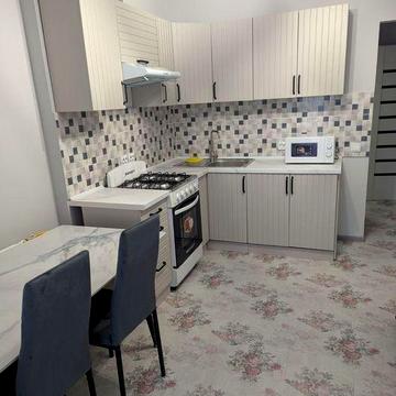 Здається в оренду в перше 1-кімнатна квартира