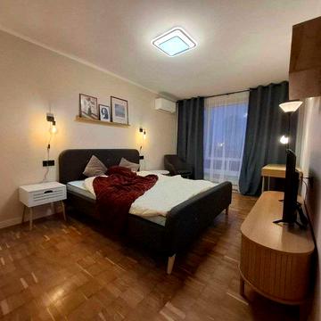 Сдам 1 к.квартиру с видом на ОЗЕРО, пр-т Тычины 20, метро Левобережная