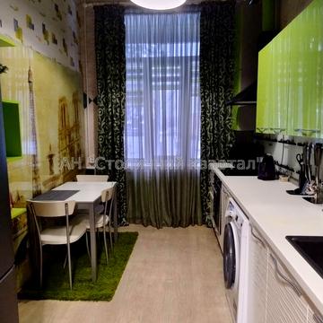 Миколи Василенка вул., 1