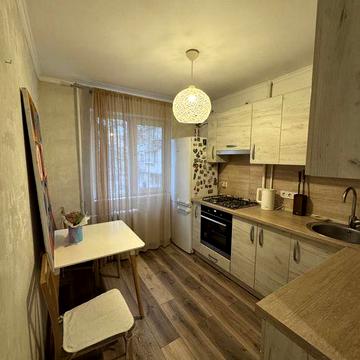 Аренда 2-х к. теплой квартиры Караваевы Дачи