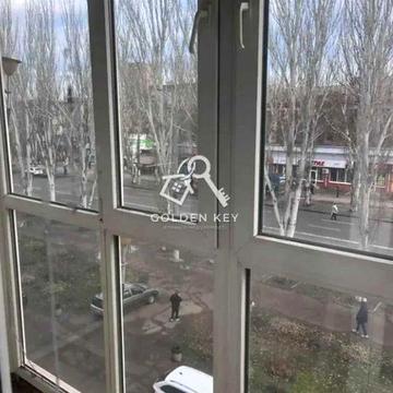 Продам 2к. квартиру пр-т Металургів, 15