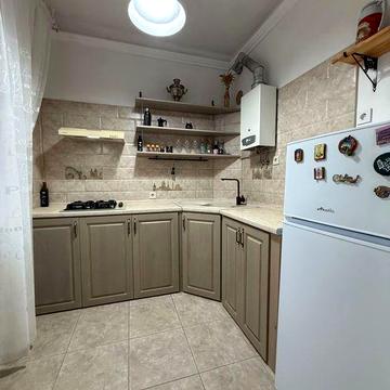 Сдаю 2к. квартиру низ проспекта Поля парк Центр