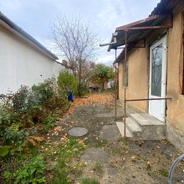 Продається 2-х кімнатна квартира від власника.