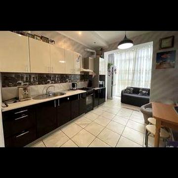 Простора квартира з готовим ремонтом та технікою ЖК Грін Лайф