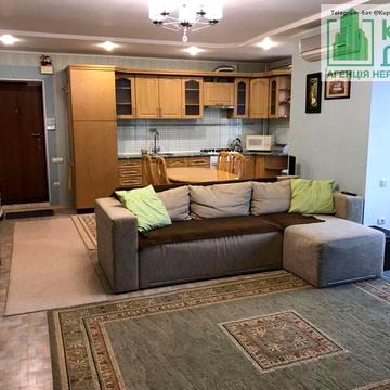 Продається 4-х кімнатна квартира разом з гаражем