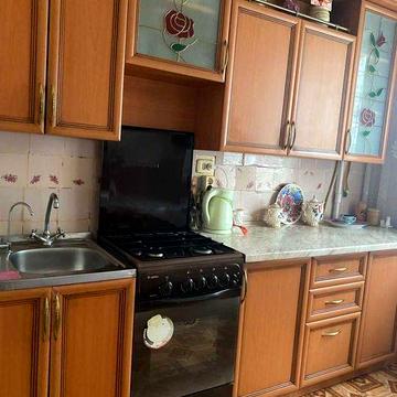 Довгострокова оренда кімнати/бульвар Висоцького 6Б/Троєщина