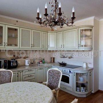 Розкішна трикімнатна квартира на Вадима Гетьмана 1В