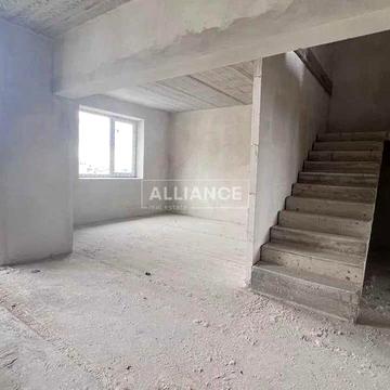 Продається 3-кімнатна дворівнева квартира за вигідною ціною. ЖК Княгинин