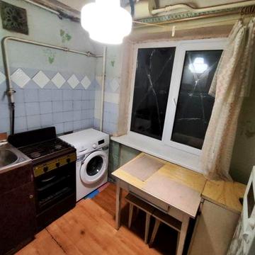 Здам двокімнатну квартиру в центрі. Район України