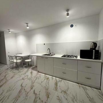 Здається квартира в довгострокову оренду