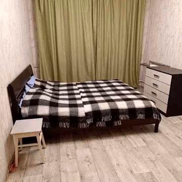 8000 за все. Вже вільна квартира