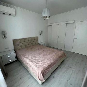 Предславинська вул., 57