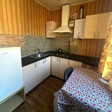 Довгострокова оренда 1к Квартира Макарова вулиця