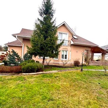 Здається будинок Канадська деревня 4-й провулок 5км від Київа