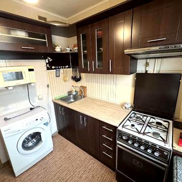 Оренда двокімнатна квартира метро Мінська Газ Ремонт новий!