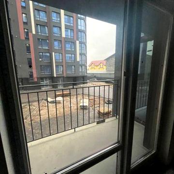 Продам 1,5 к квартиру під ремонт  на березі річки