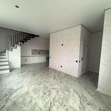 Продам таунхаус з ремонтом