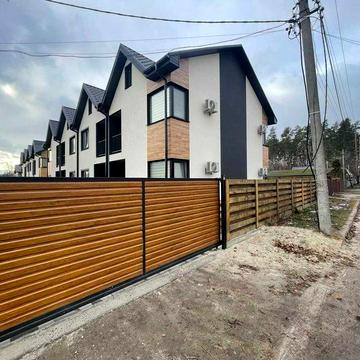 Продається таунхаус в тихому районі з можливістю підключення газу!