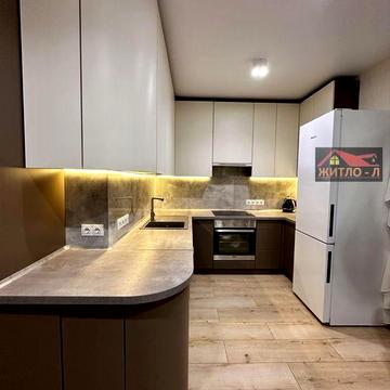 Вільна 3 кімнатна квартира в новобудові Семицвіт ,вул Шевченка , центр