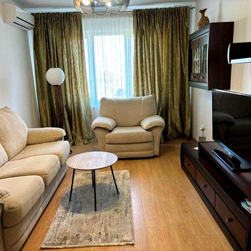 Здається 3-х кімнатна квартира, центр, вул. Міцкевича 9a, 5-ий підїзд