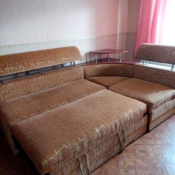 Сдаю однокомнатную квартиру (частный сектор) в Октябрьском (*Водолей*)