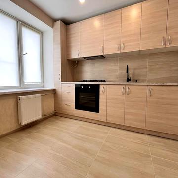 Ігоря Самострова вул., 11