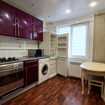 Верховної Ради бульв., 19-Б