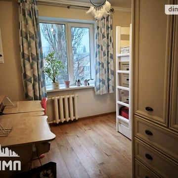 Довгострокова оренда 3к Квартира Андрія Первозванного вулиця