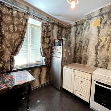 Василя Симоненка вул. (Таманська), 1