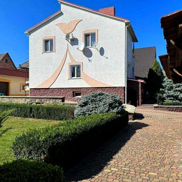 Продам затишний будинок