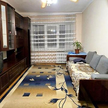 Оренда 3х кімнатної, НЕБЕСНОЇ СОТНІ (ФОРМАРКЕТ), є МЕБЛІ та техніка!