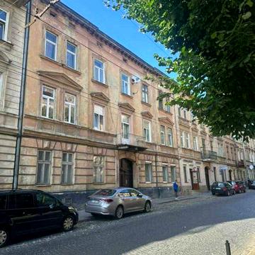 Продаж 1 кімнатної квартири, вулиця Шептицьких, під ремонт