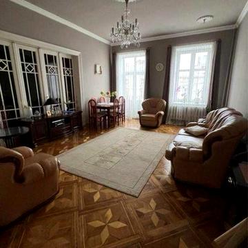 Продаж 3 кімнатної квартири, проспект Шевченка, центр