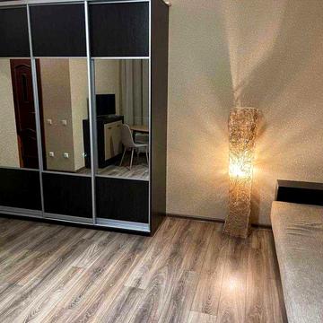 Здається квартира-студія на вул. Митрополита Андрея, в Центрі