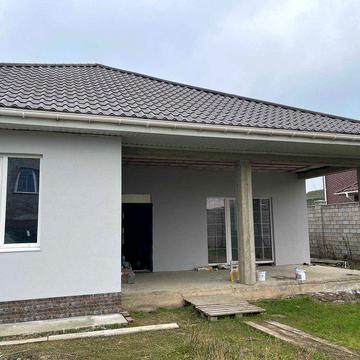 Продам капитальный одноэтажный дом в ПГТ Таирова площадь 150 м