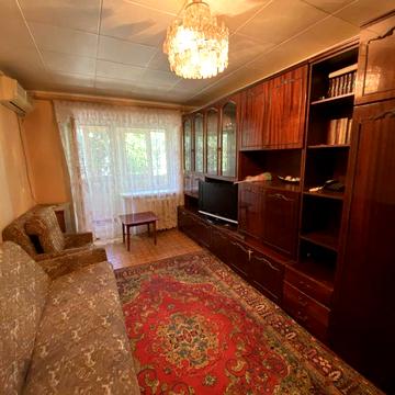 Продажа  2 ком. ул. Строителей р-к Колос