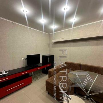 Продаж 2 кімнатної квартири з НОВИМ ремонтом Довнар-Запольского 4а