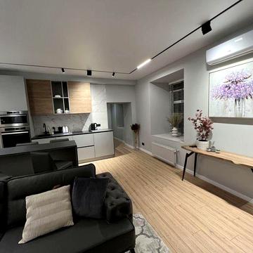 Продаж квартири від власника Лесі Українки ціна 160000$