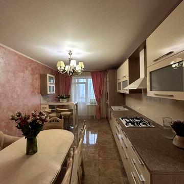 Гарна квартира в Центрі! Новий будинок, індивідуальне опалення!