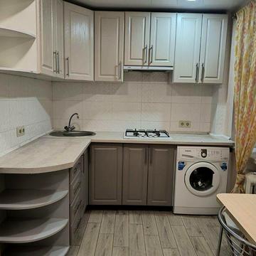 Сдам ,1 кв метро Дворец Спорта  5 мин.  7000 гр..