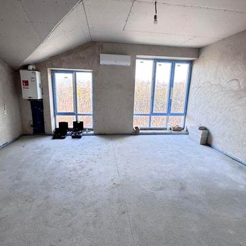 Продаж 2-кімнатної квартири мансардного типу