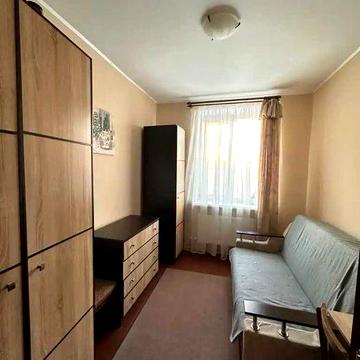 Продам часть дома в Приднепровске, центр массива.