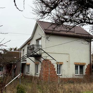 Продаж будинку в центрі міста