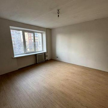 Власник. Дубово, цегла, 5/9, 3-х кімнатна, 69 кв.м.