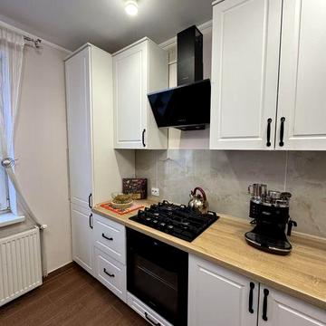 Будинок в Івано-Франківську (Вовчинець) +10 соток ділянка під будинком