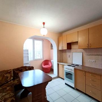 Київ, Здолбунівська 5, Дарницький 1 поверх оренда!