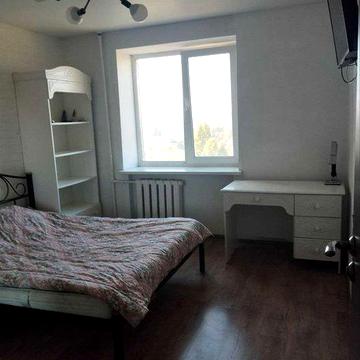 Сдам 3 комнатную квартиру (пр. Льва Ландау, 12)