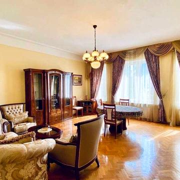 4-к, квартира, 112.3 м2, вул. Круглоуніверситетська, 18/2. Без %.